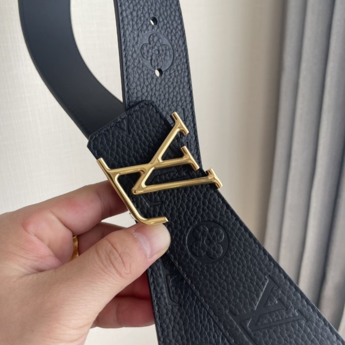 Louis Vuitton Belt 6 (width 4cm)