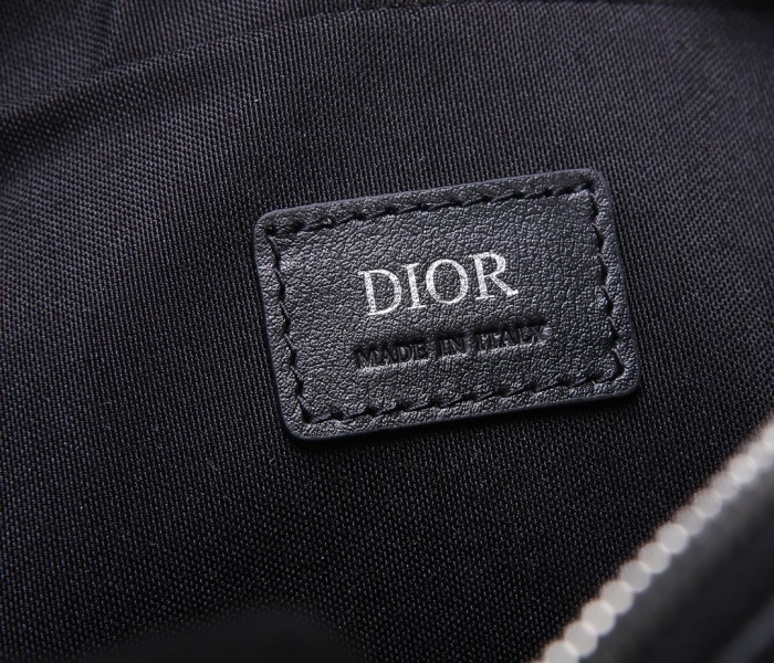 Handbag Dior 93307 size 22*15*6 cm