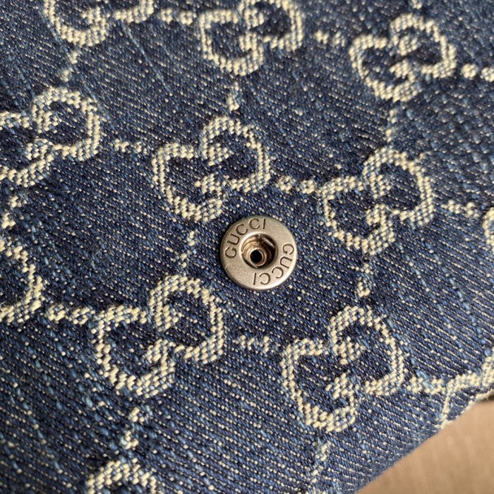 Handbag Gucci 401231 size 20x4x14 cm