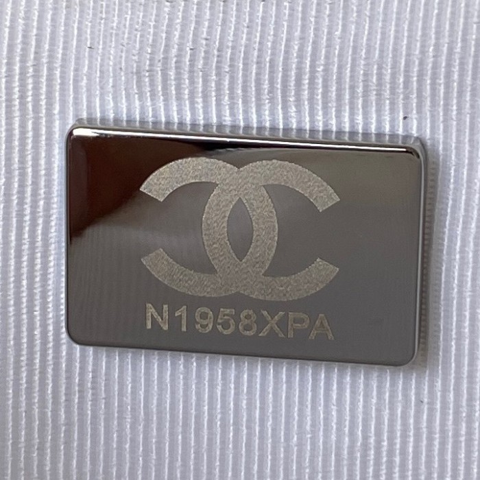 Handbag Chanel AP2400 size 19 cm