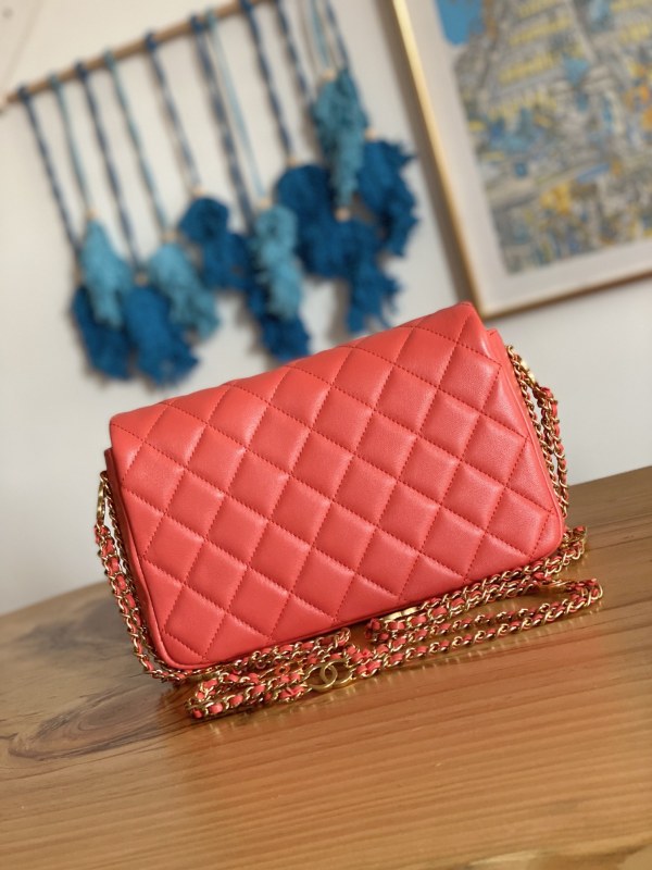 Handbag Chanel size 16x24x8 cm
