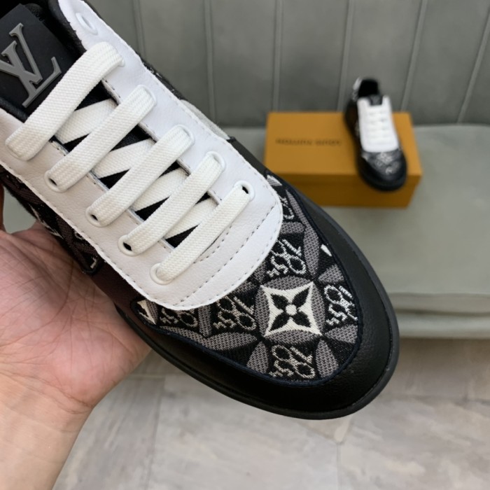 Louis Vuitton Low Top sneaker 10