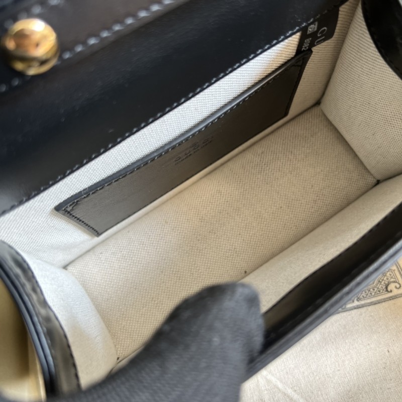 Handbag Gucci 724499 size 18*13*6.5 cm