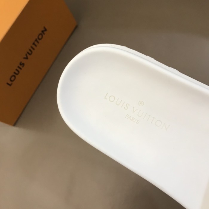 Louis Vuitton Slipper 79