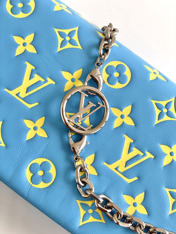 Handbag Louis Vuitton M80742 size 20 x 14 x 8 cm