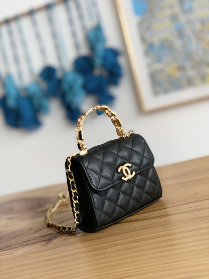 Handbag Chanel AP81212 size 8.5*11*4 cm