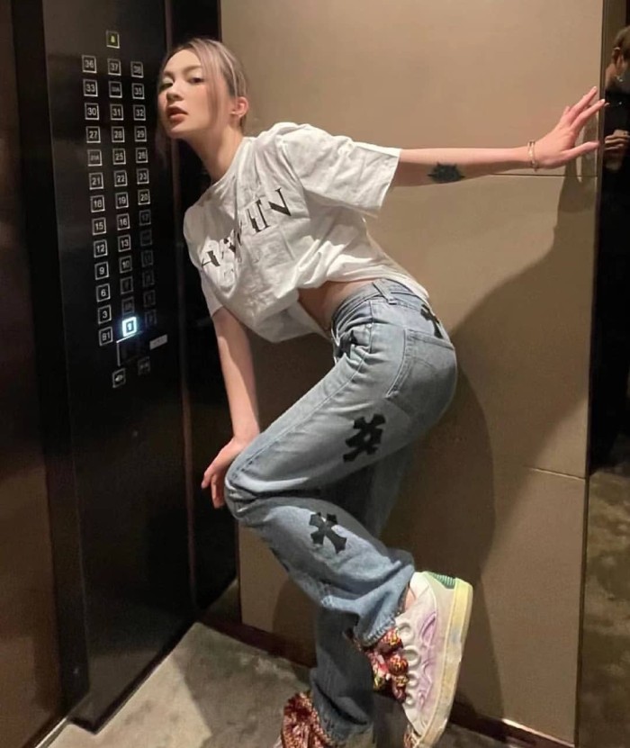 Clothes GALLERY DEPT 13