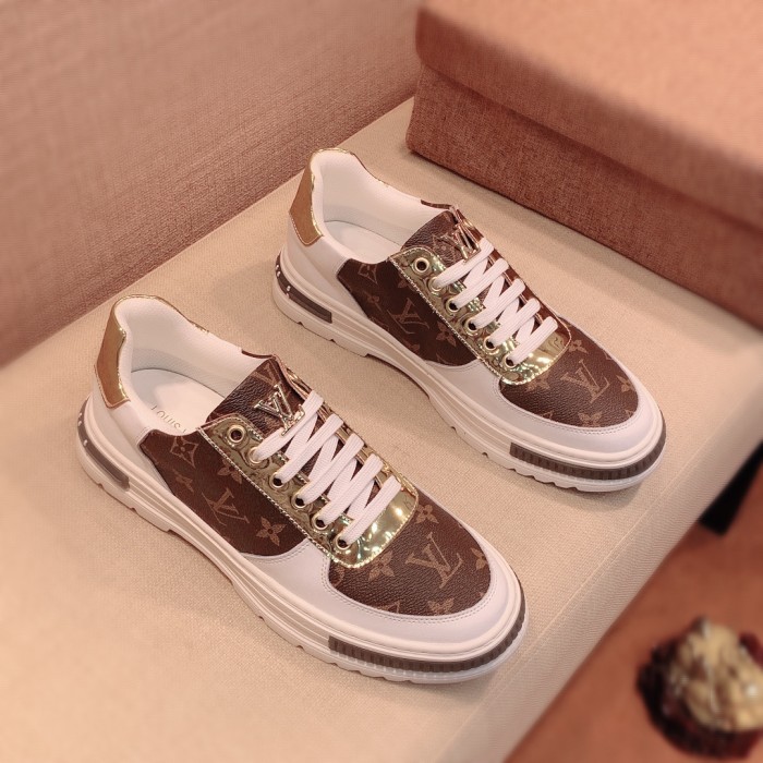Louis Vuitton Low Top sneaker 105