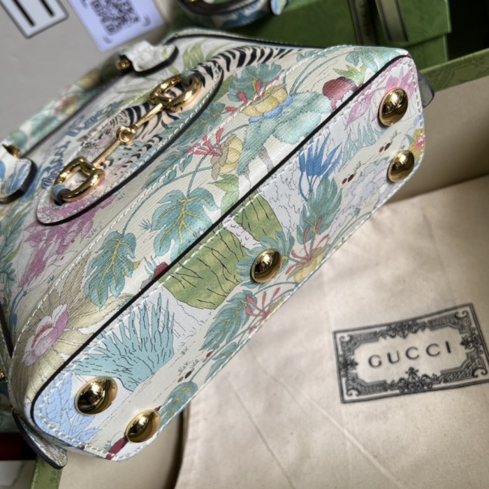 Handbag Gucci 677212 size 20*19.5*7.5 cm