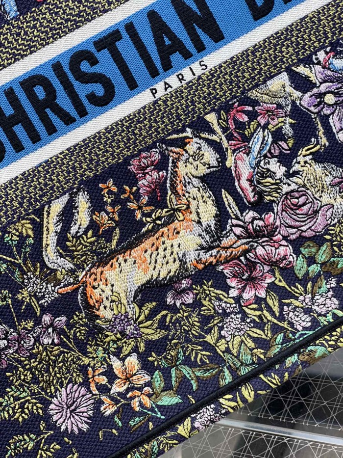 Handbag Dior size 42*18*35 cm