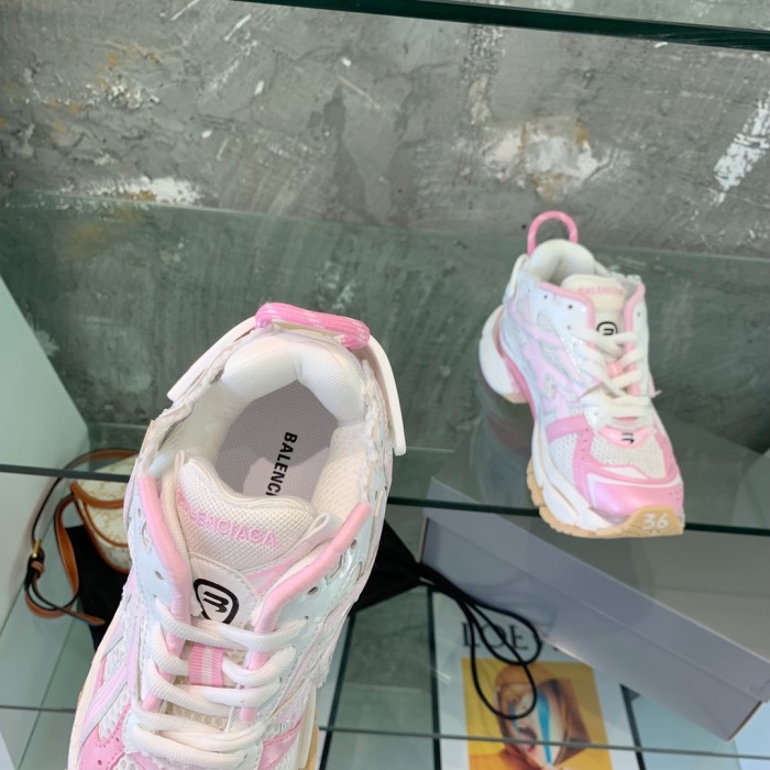 Balenciaga Runner sneaker 7