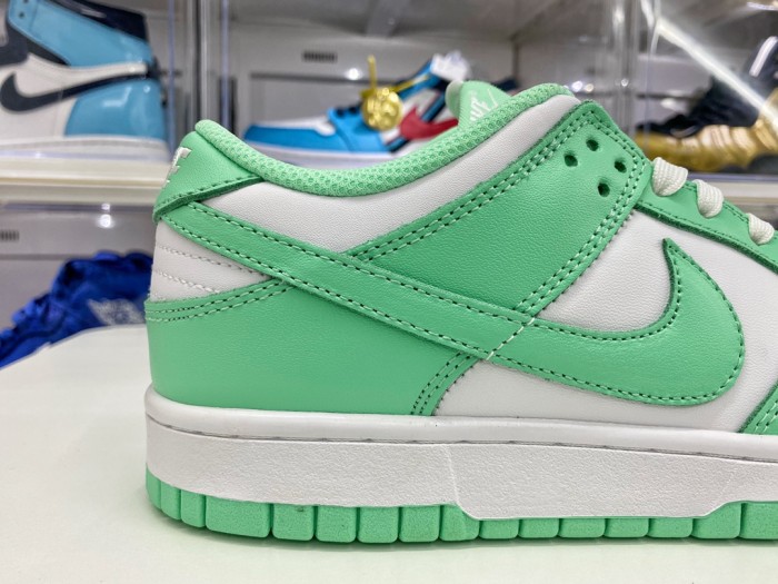 Nike Dunk Low Green Glow (W)