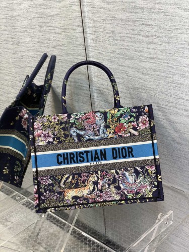 Handbag Dior size 36*18*28 cm
