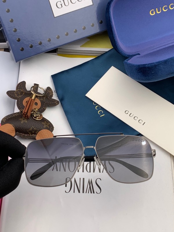 Sunglasses Gucci G2705