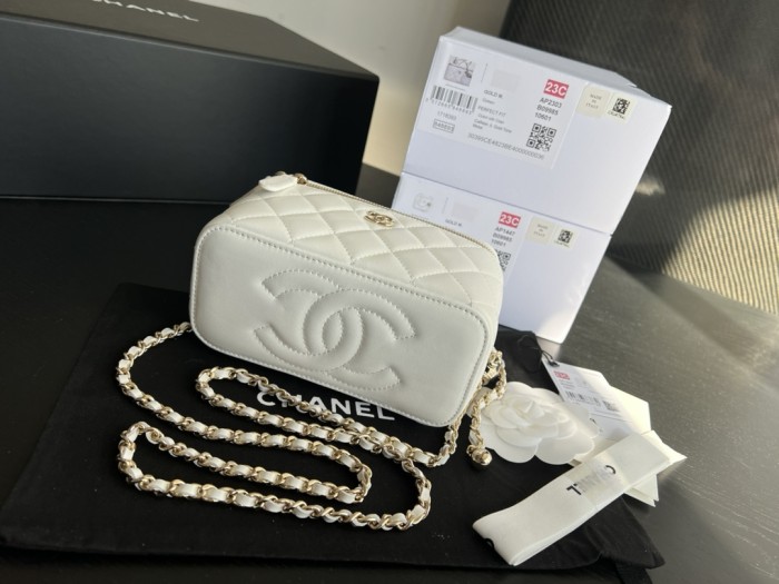Handbag Chanel AP2303 size 17cmx9.5cmx8 cm