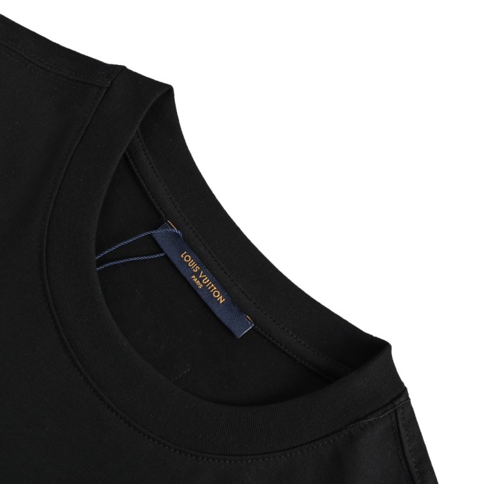 Clothes Louis Vuitton 298