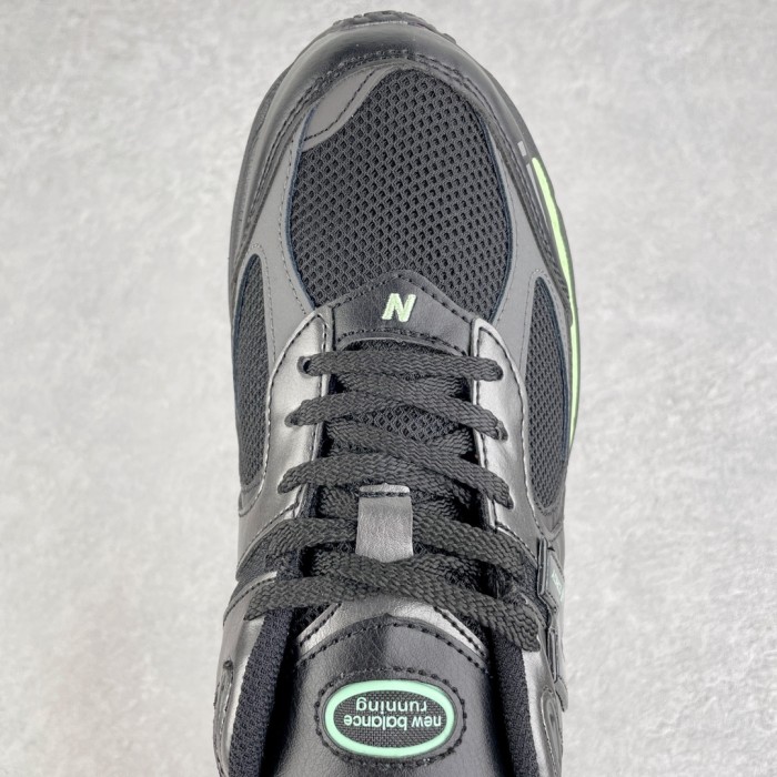 New Balance 2002R Black Silver Green
