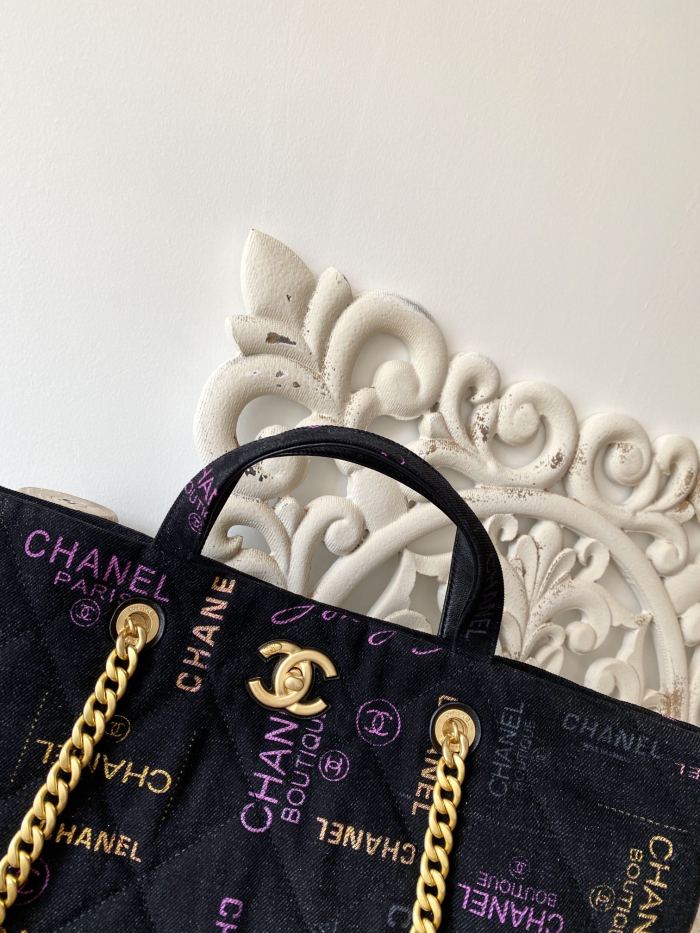 Handbag Chanel 3128 size 51x43x3 cm