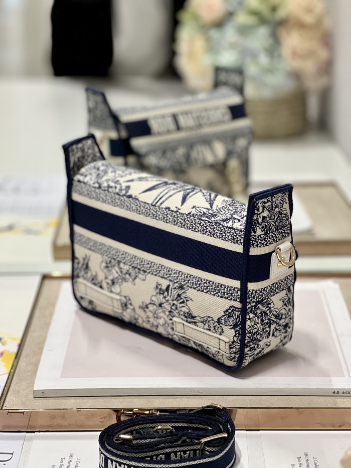 Handbag Dior 9017 size 23×15×8 cm