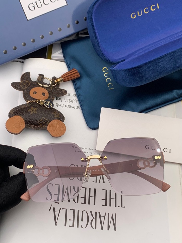 Sunglasses Gucci G1365