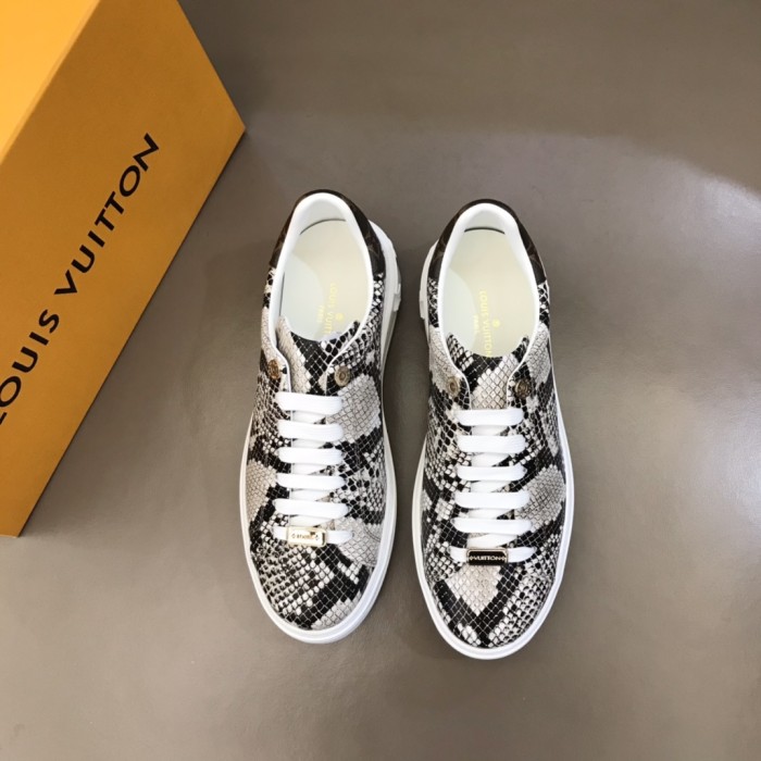 Louis Vuitton Low Top sneaker 79
