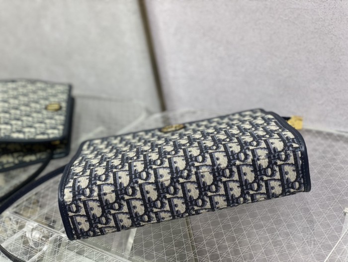 Handbag Dior size 26×19.5×7 cm