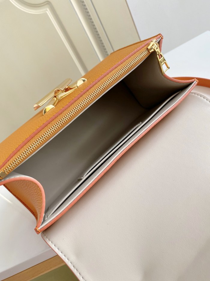 Handbag Louis Vuitton M57093 size 17.0 x 25.0 x 11.0 cm