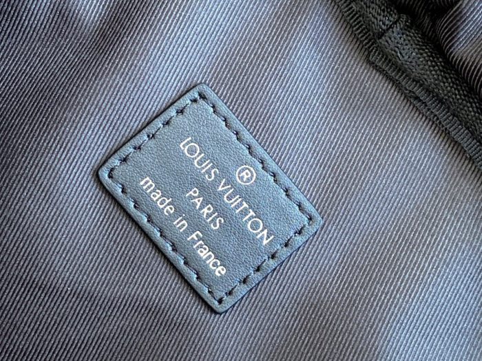 Handbag Louis Vuitton M58644 size 30 x 42 x 17 cm