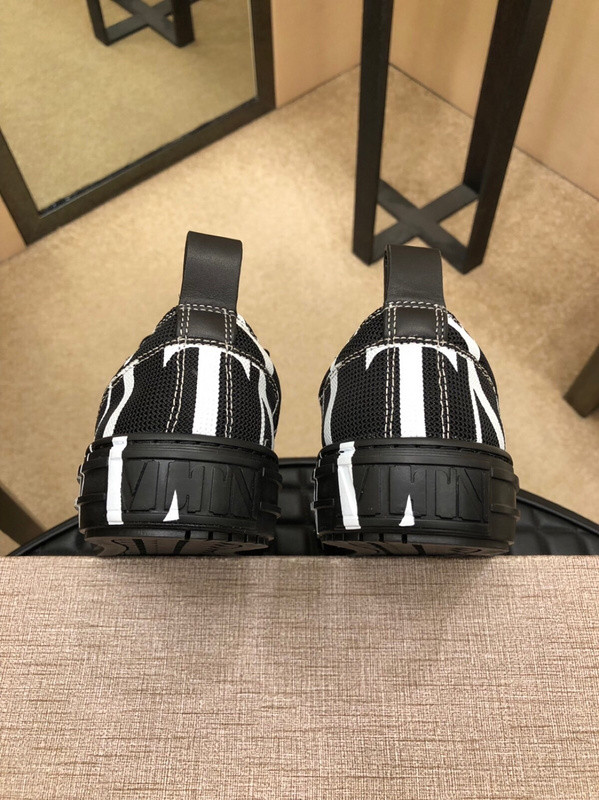 Valentino Garavani Giggies VLTN TIMES low-top sneakers 11