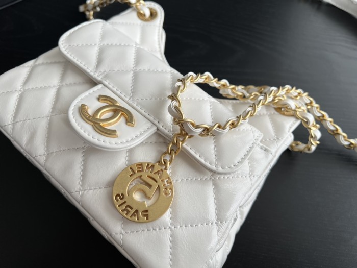 Handbag Chanel AS3710 size 17cmx19cm6 cm