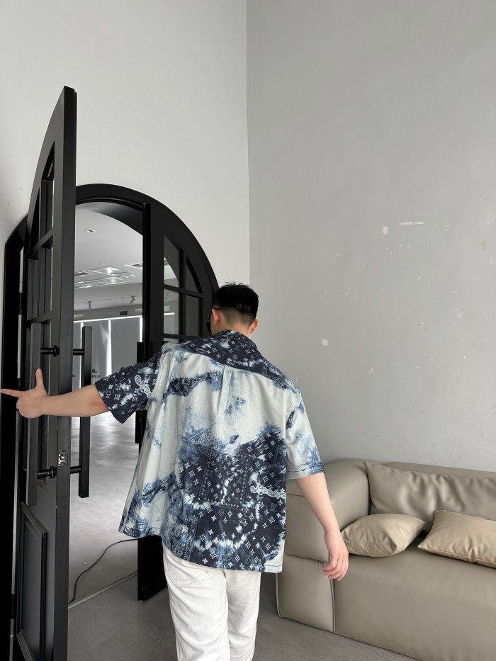 Clothes Louis Vuitton 349