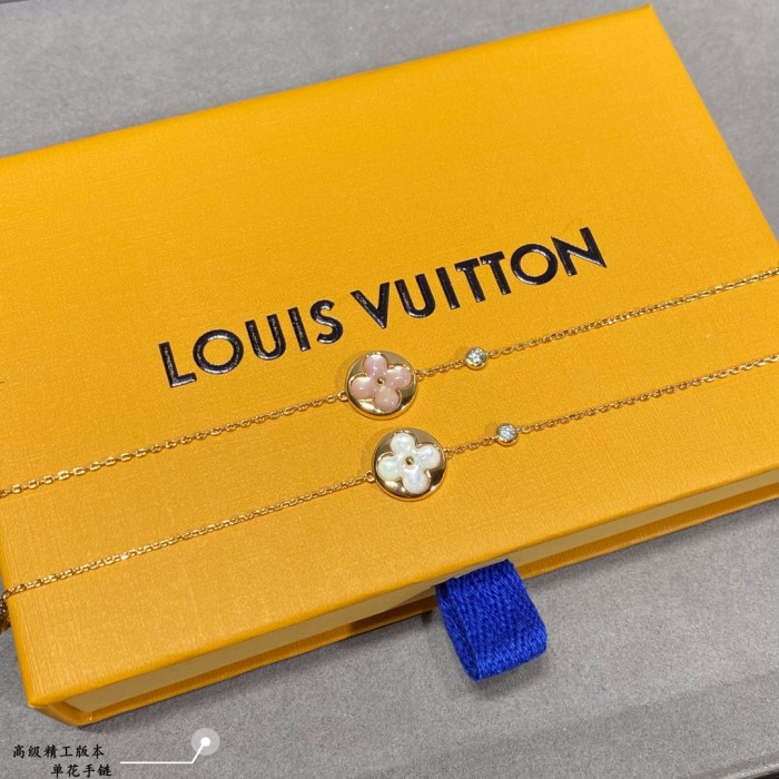Clothes Louis Vuitton 119