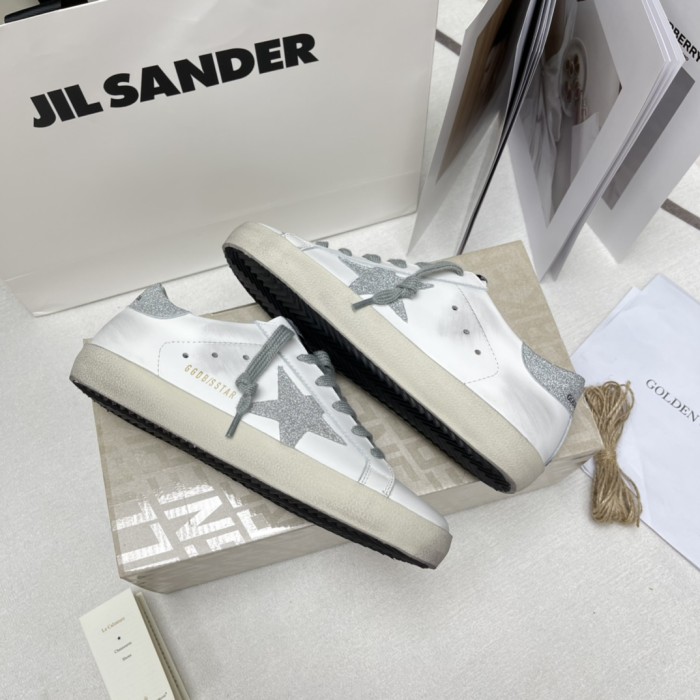 Golden Goose Superstar distressed-finish sneakers 30