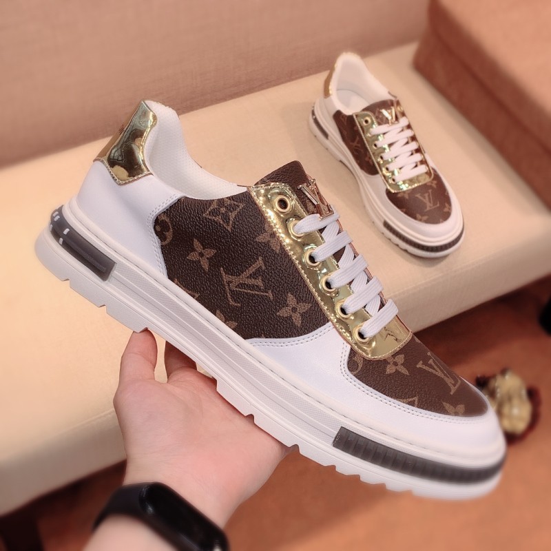 Louis Vuitton Low Top sneaker 105