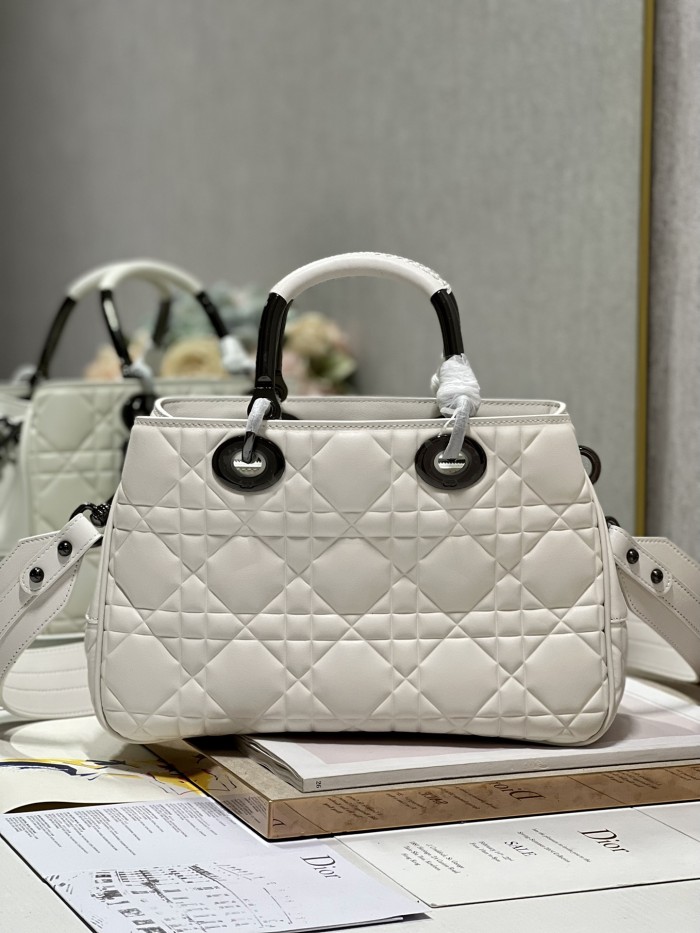 Handbag Dior 1202 size 31×31×11 cm