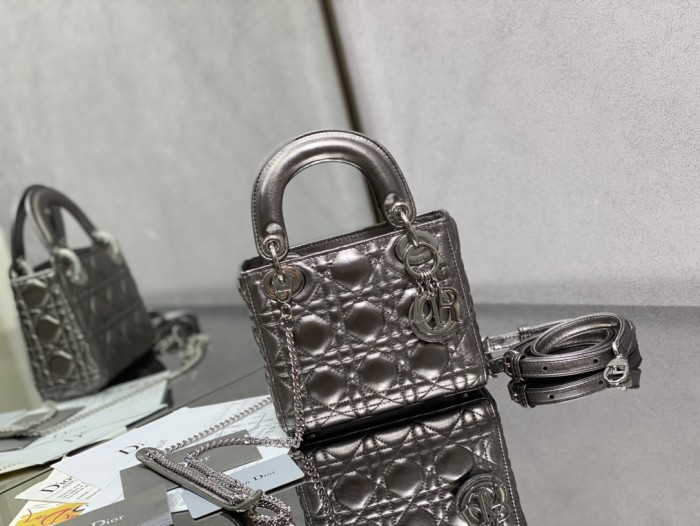 Handbag Dior size 17 cm