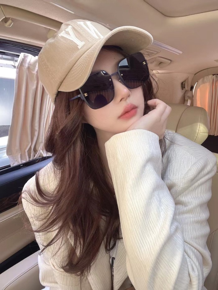 Sunglasses Chanel 4031-S SIZE：61 15-140