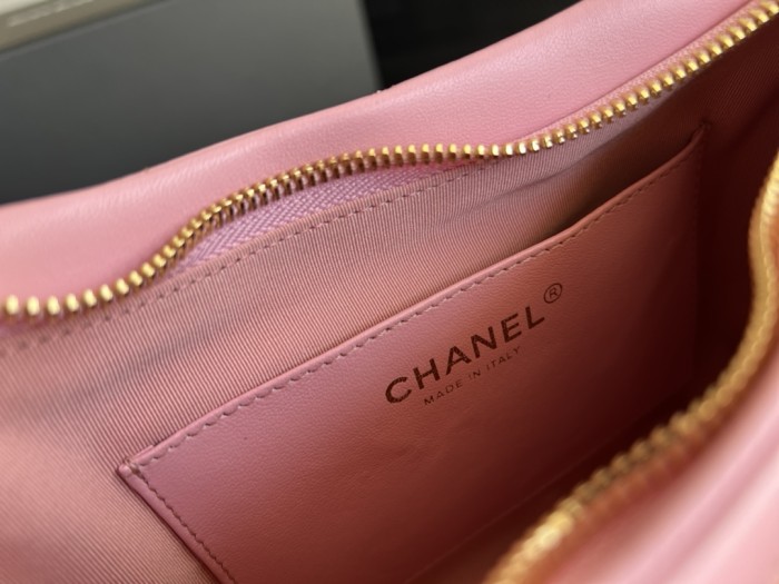 Handbag Chanel size 17.5cm24cm6 cm