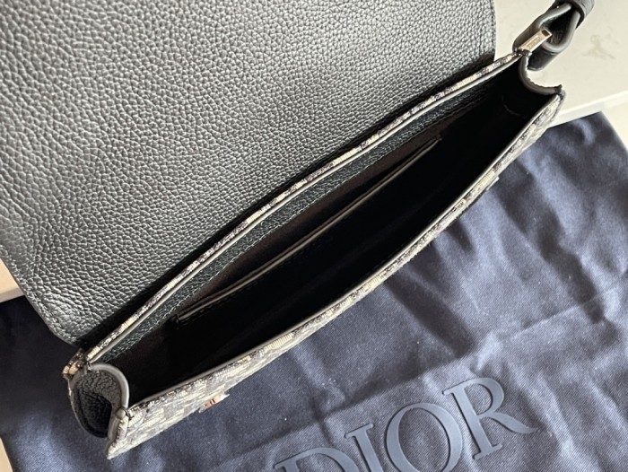 Handbag Dior 0096 size 24 x 17.5 x 5 cm