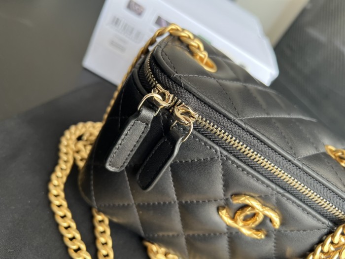 Handbag Chanel AP3044 size 17cmx9.5cmx8 cm