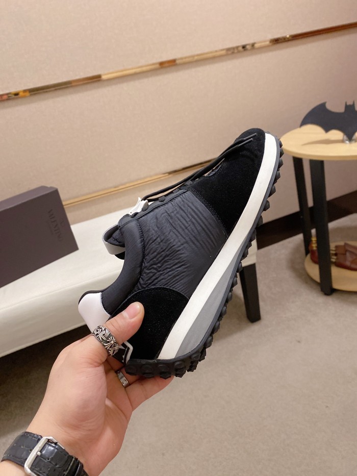 Valentino Garavani Low-top sneakers 10