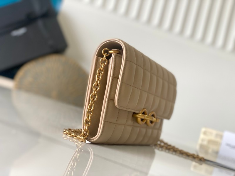 Handbags SAINT LAURENT 738109 size 19×11×4 cm