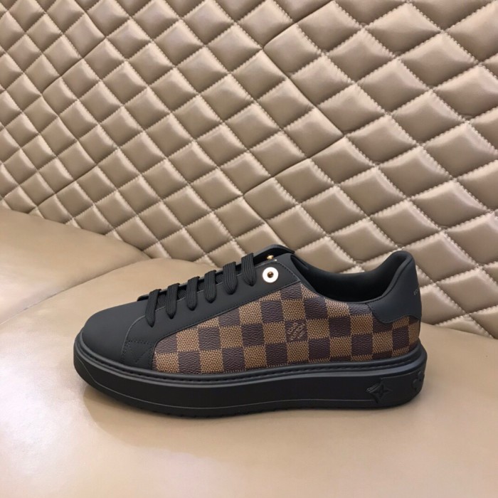 Louis Vuitton Low Top sneaker 18