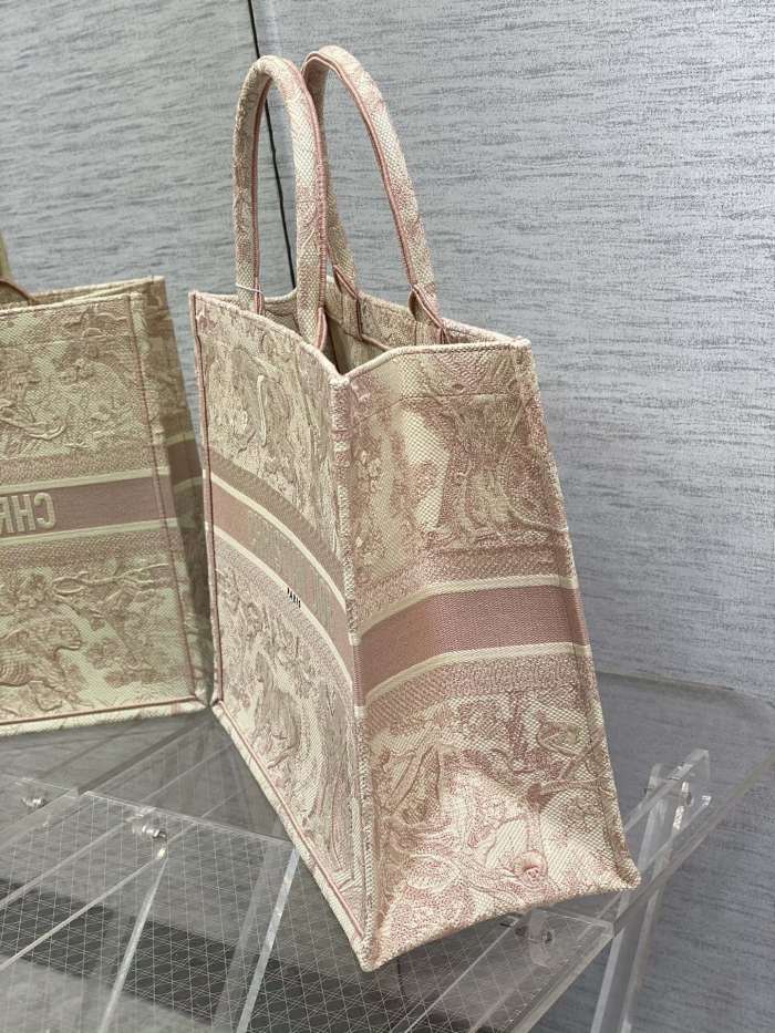 Handbag Dior size 42*18*35 cm