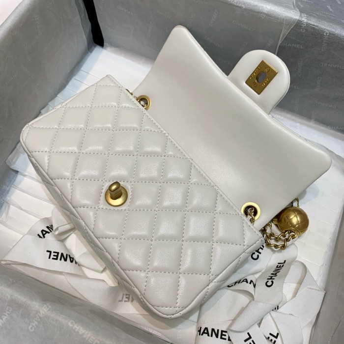 Handbag Chanel 1787 size 20 cm