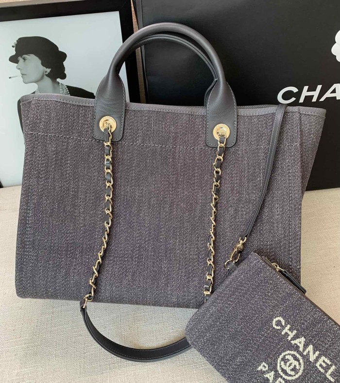 Handbag Chanel size 38 cm