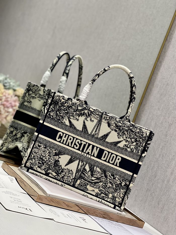 Handbag Dior 8001 size 36×28 cm