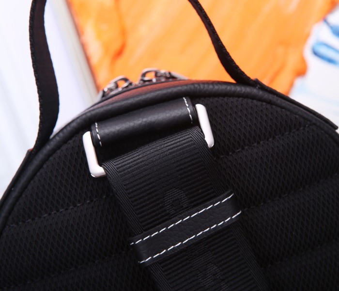 Handbag Dior size 21 x 32 x 10 cm