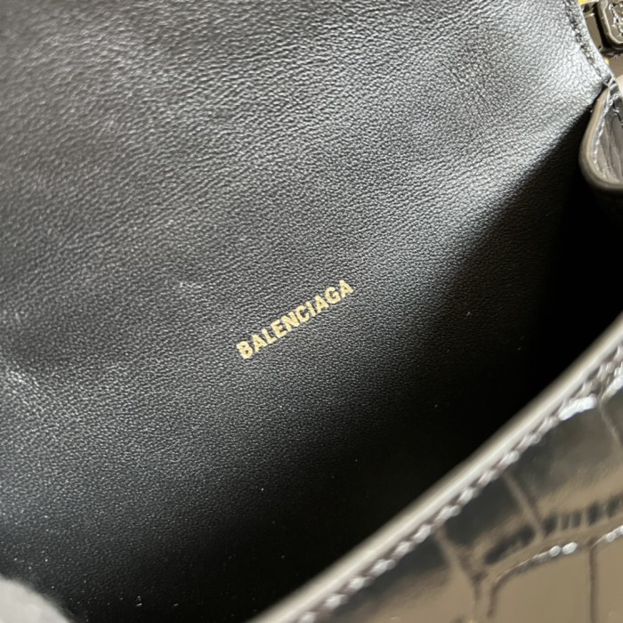 Handbag Gucci 5928331 size 19*13*8 cm