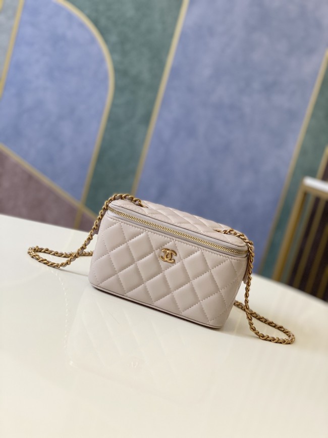 Handbag Chanel 81138 size 16 9.5 8 cm